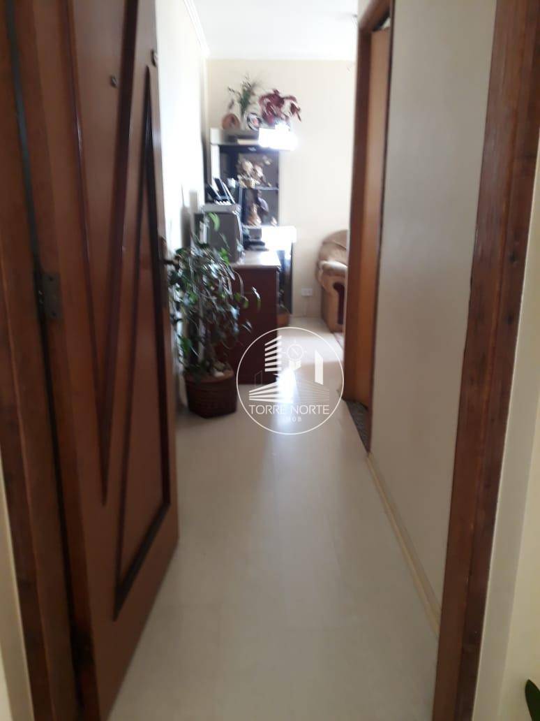 Apartamento à venda com 2 quartos, 55m² - Foto 11