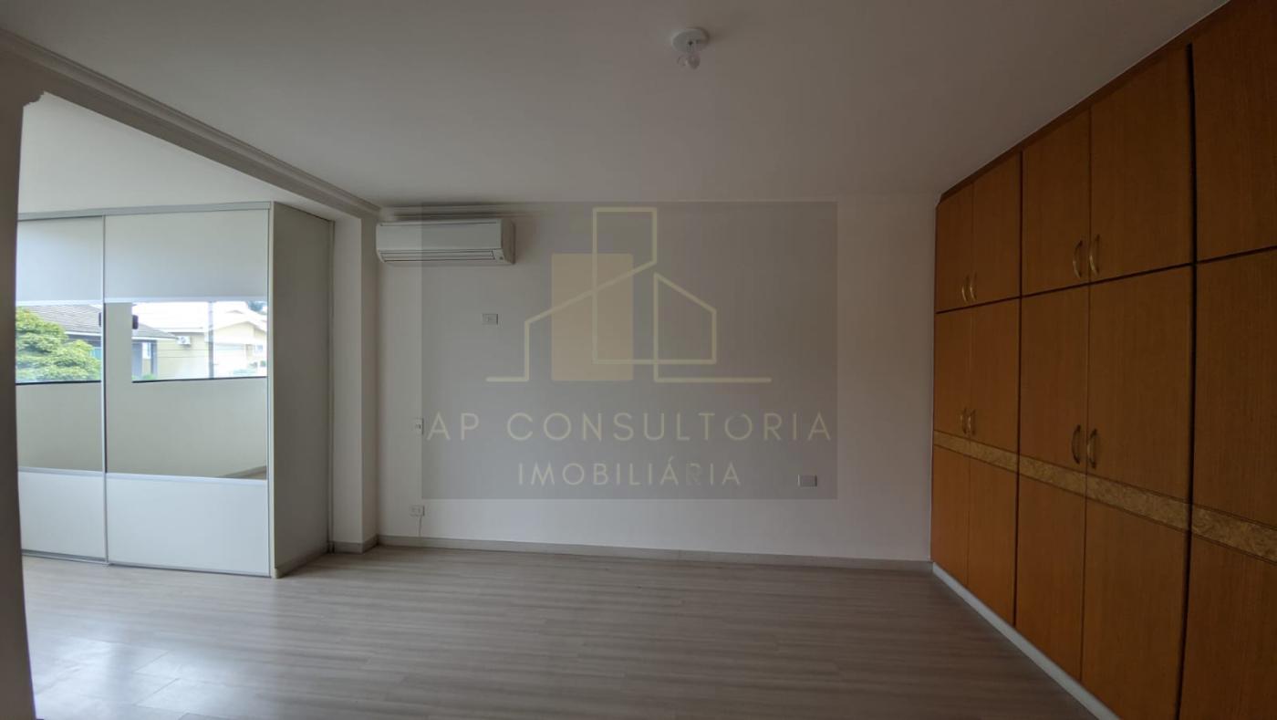 Casa à venda com 4 quartos, 620m² - Foto 3