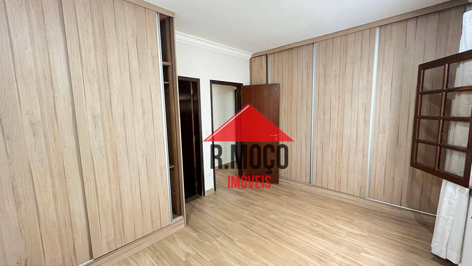 Casa à venda com 3 quartos, 180m² - Foto 25