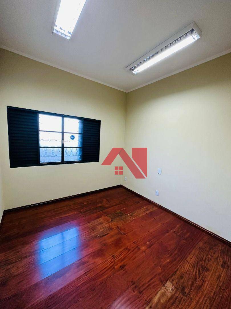 Casa à venda com 4 quartos, 217m² - Foto 4