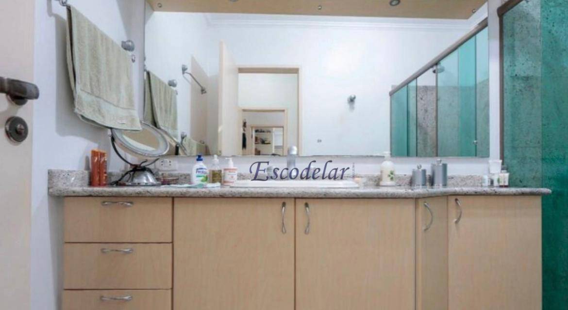 Apartamento para alugar com 3 quartos, 200m² - Foto 11