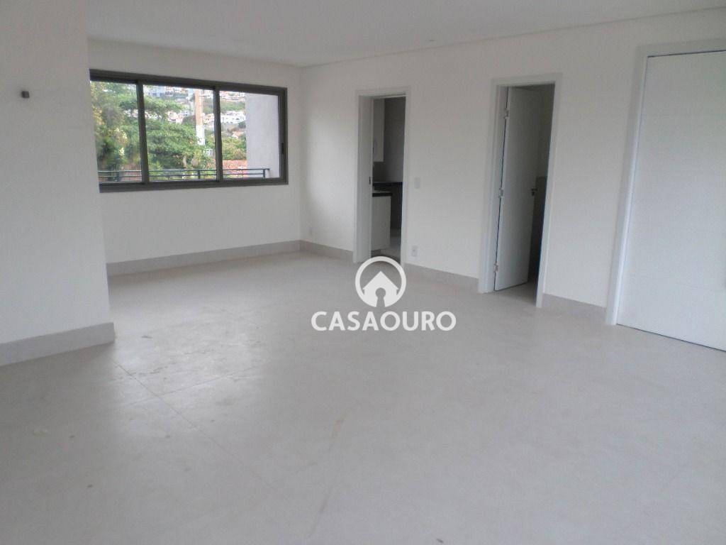 Apartamento à venda com 4 quartos, 140m² - Foto 35