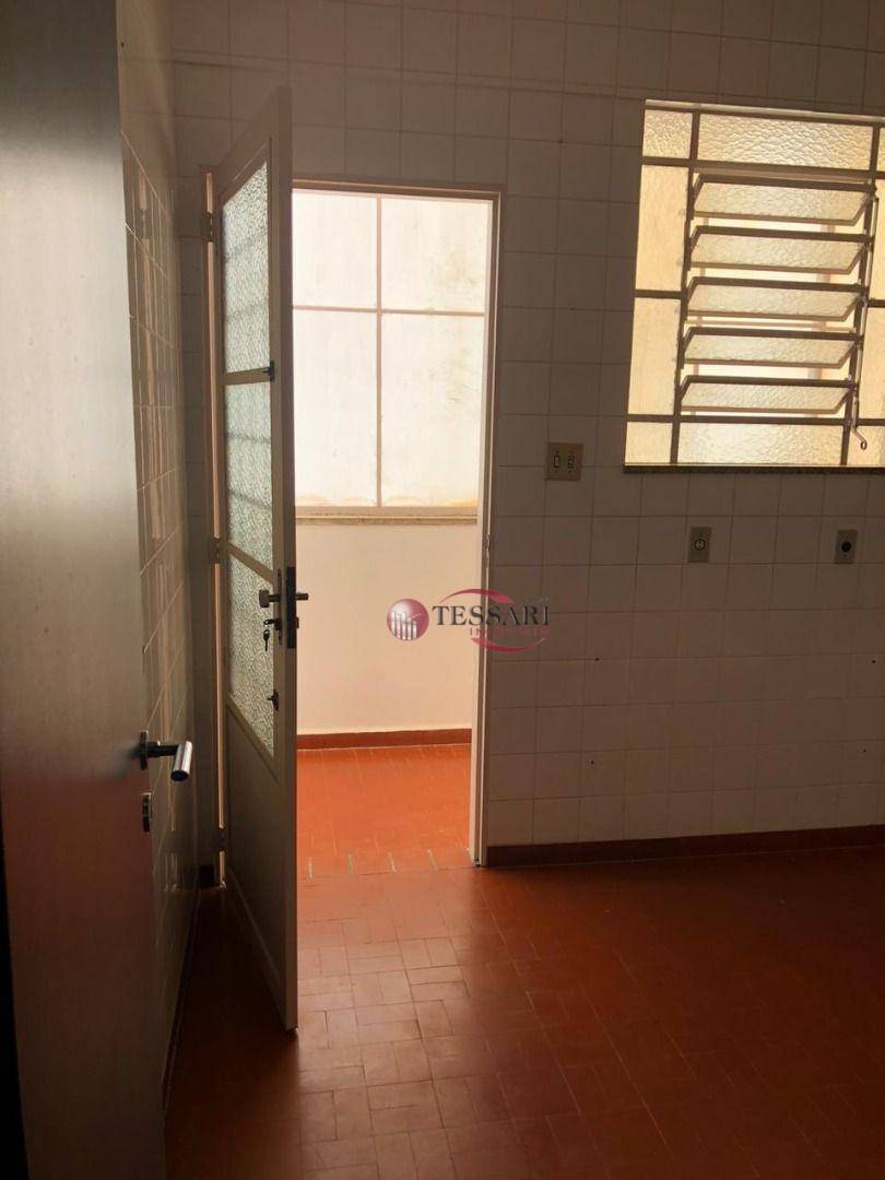 Apartamento à venda com 3 quartos, 147m² - Foto 22