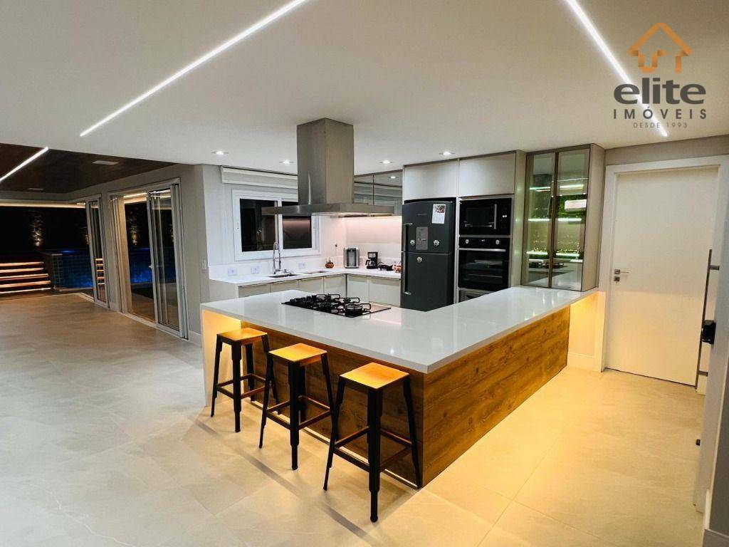 Casa de Condomínio à venda com 4 quartos, 463m² - Foto 8