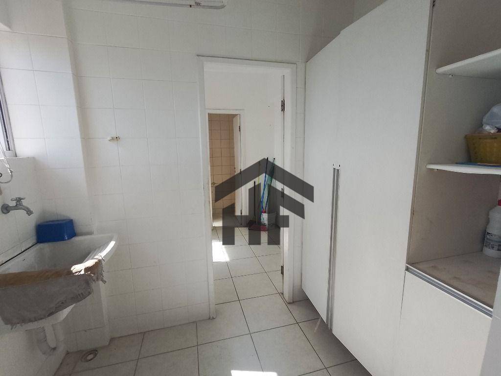 Apartamento à venda com 3 quartos, 113m² - Foto 8