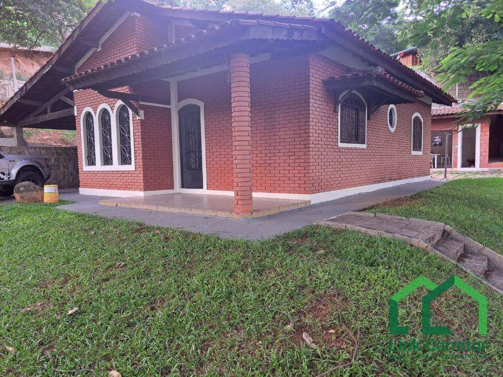 Chácara, 3 quartos, 1700 m² - Foto 1