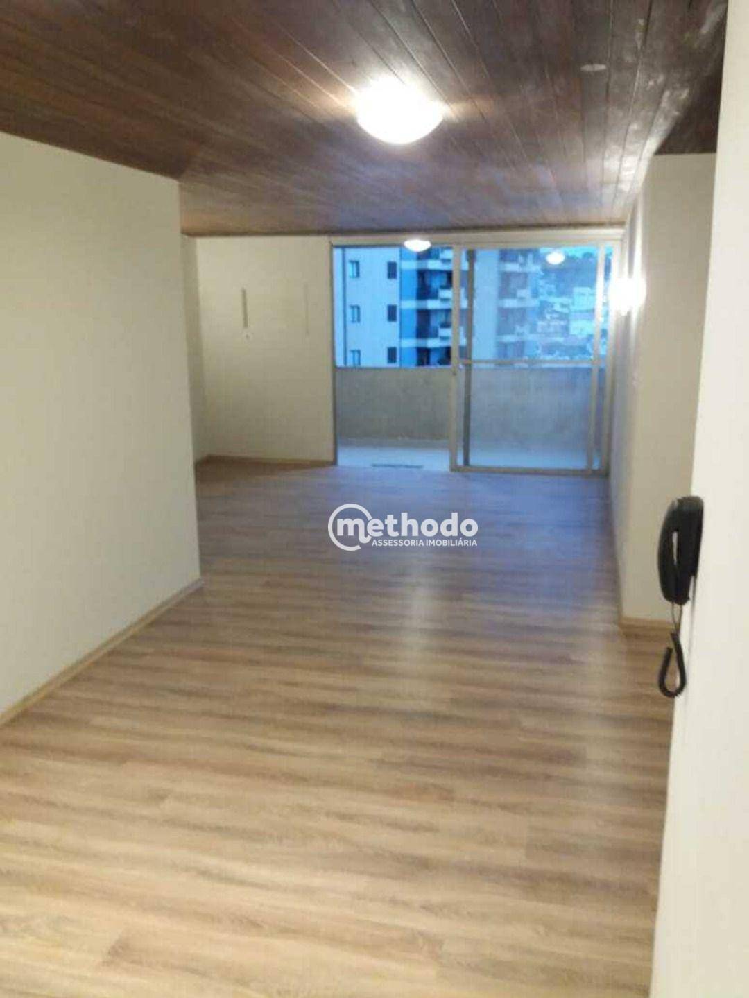 Apartamento à venda com 3 quartos, 144m² - Foto 4