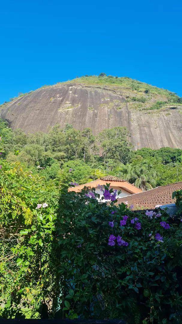 Casa de Condomínio à venda com 4 quartos, 550m² - Foto 4