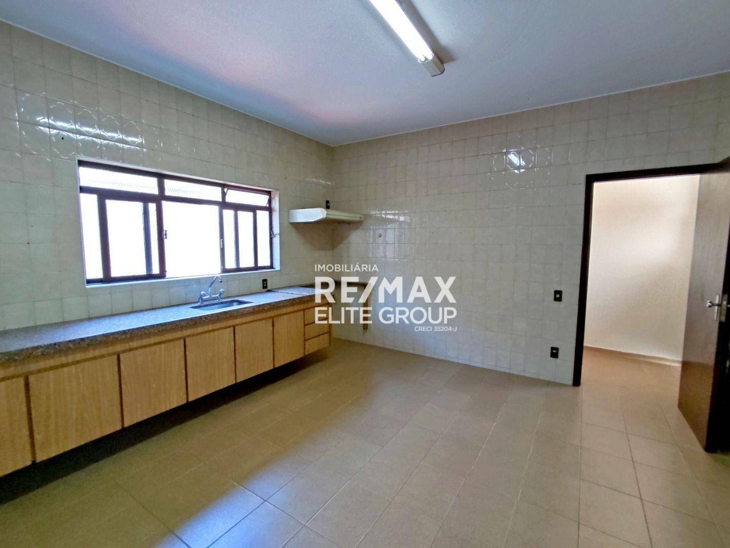 Sobrado à venda com 3 quartos, 337m² - Foto 11