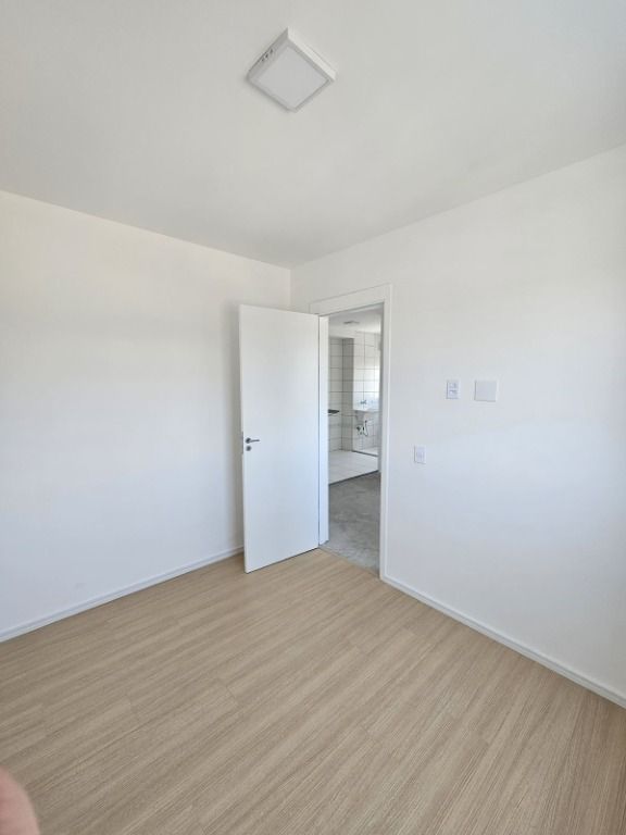 Apartamento à venda com 2 quartos, 37m² - Foto 15