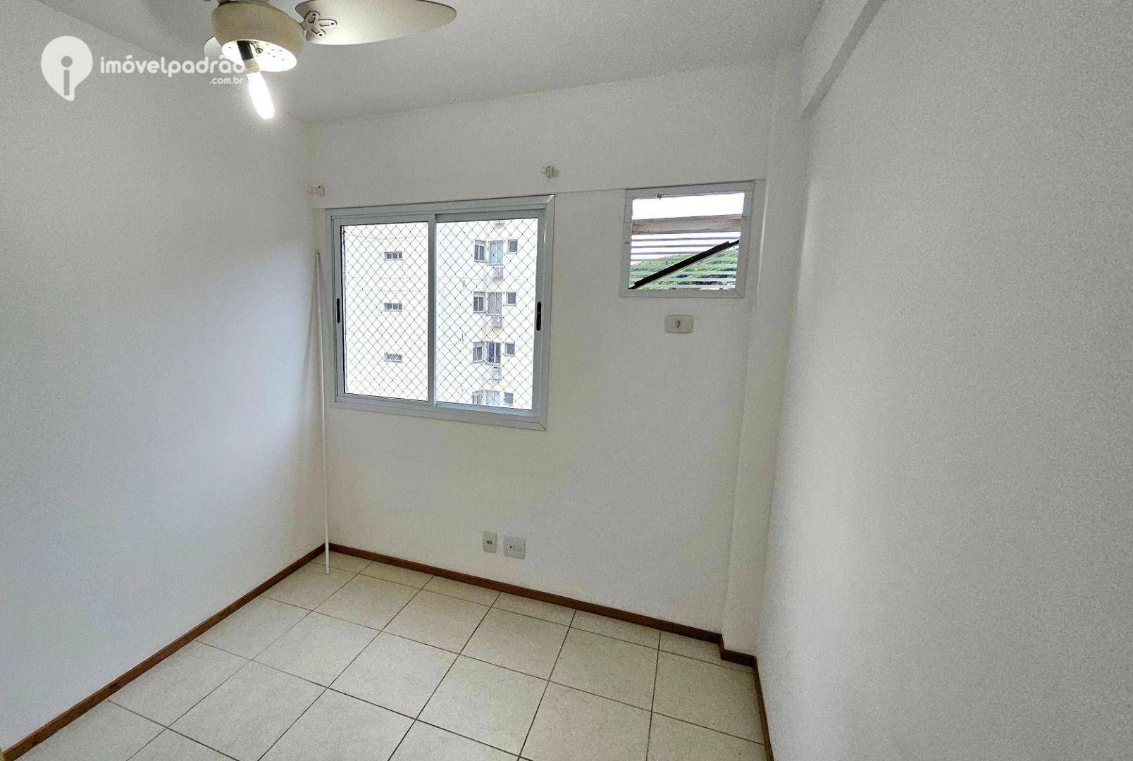 Apartamento para alugar com 3 quartos, 97m² - Foto 14