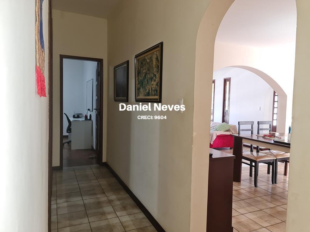 Casa à venda com 4 quartos, 309m² - Foto 19