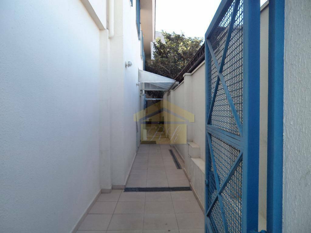 Sobrado à venda e aluguel com 1 quarto, 200m² - Foto 18