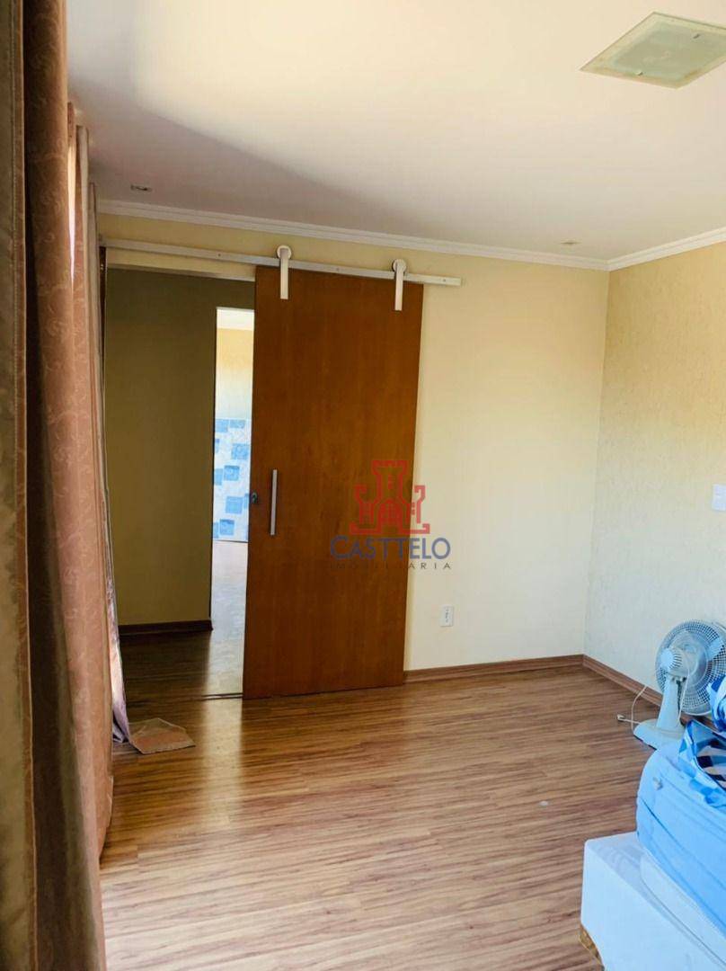 Casa à venda com 5 quartos, 210m² - Foto 6