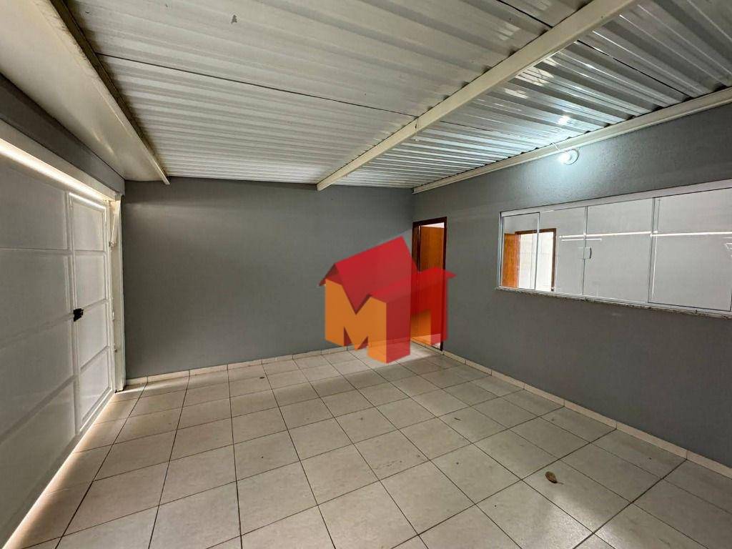 Casa à venda com 3 quartos, 99m² - Foto 2