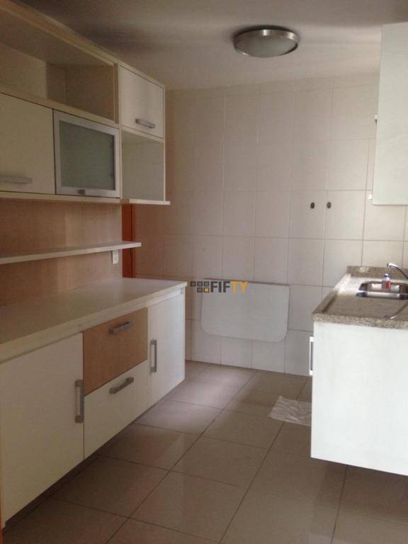 Apartamento para alugar com 3 quartos, 93m² - Foto 5