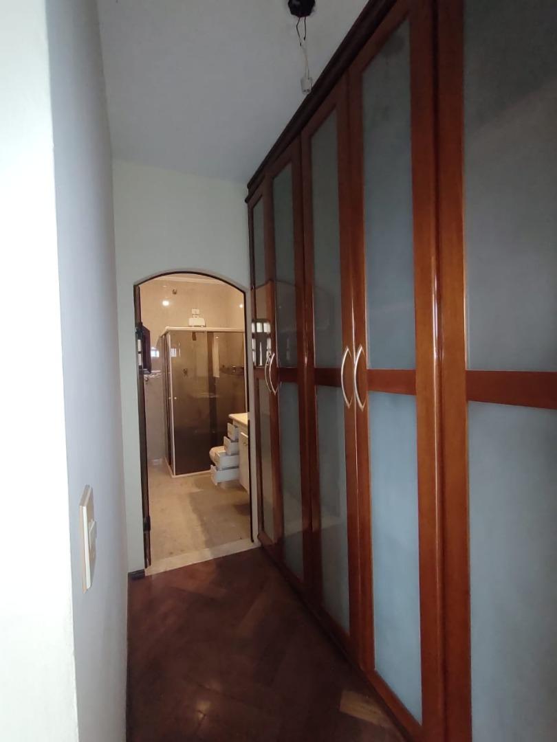 Casa à venda com 3 quartos, 330m² - Foto 9