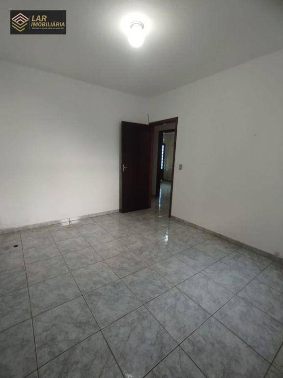 Casa para alugar com 2 quartos, 127m² - Foto 22