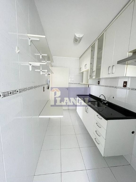 Apartamento à venda com 2 quartos, 60m² - Foto 10