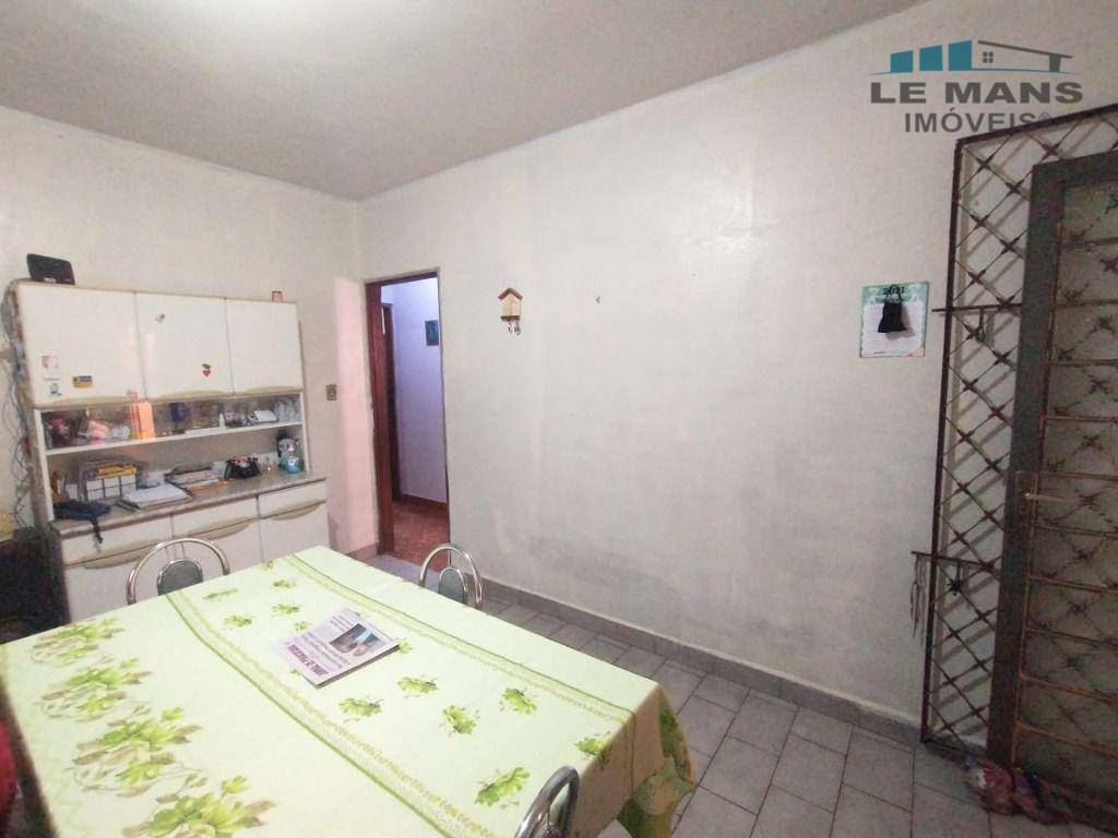 Casa à venda com 4 quartos, 136m² - Foto 5