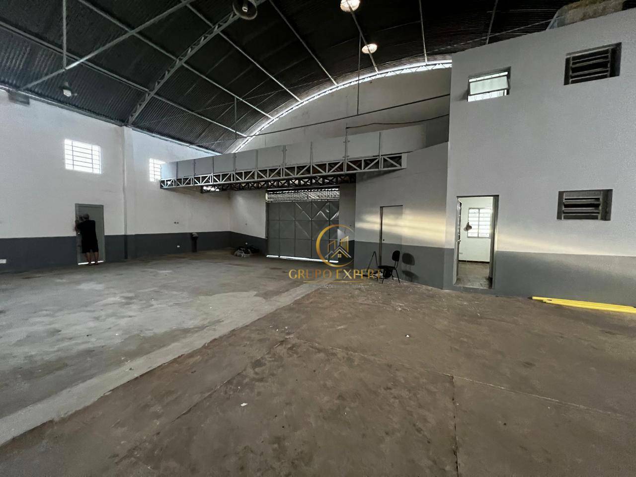 Depósito-Galpão-Armazém para alugar, 600m² - Foto 2