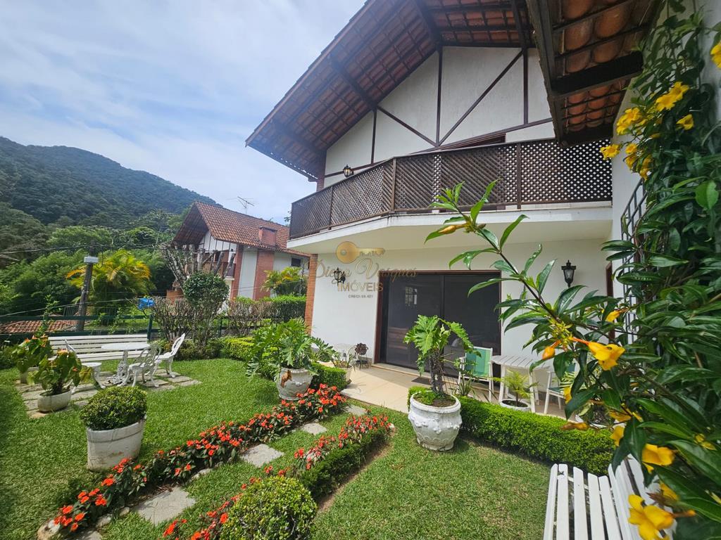 Casa de Condomínio à venda com 6 quartos, 190m² - Foto 2