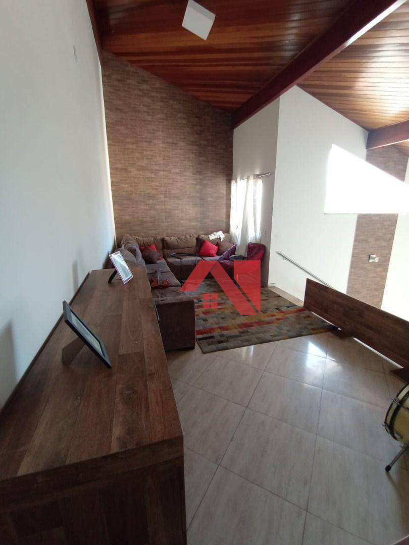 Sobrado à venda com 3 quartos, 127m² - Foto 1