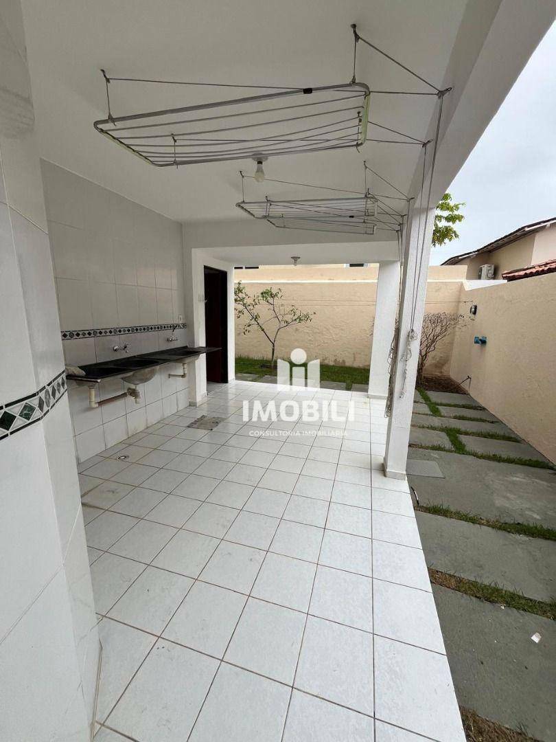Casa de Condomínio à venda com 4 quartos, 250m² - Foto 3