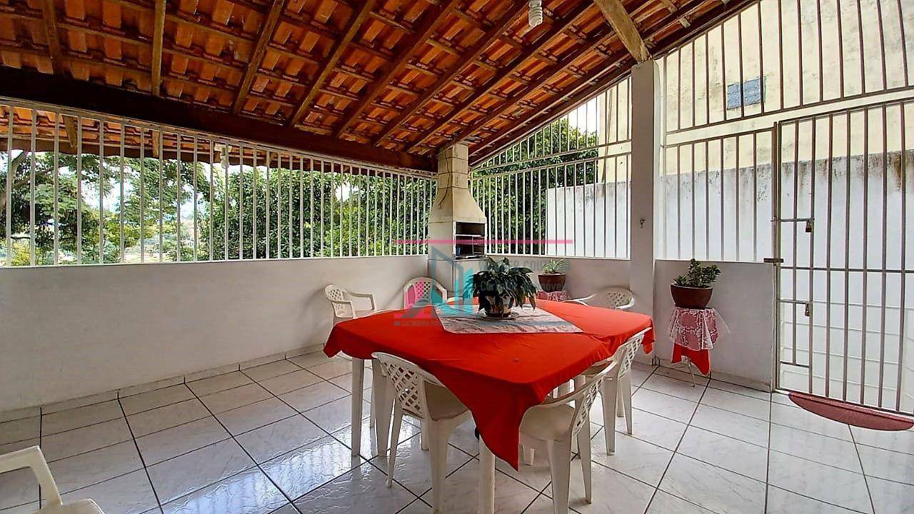 Pousada-Chalé à venda com 4 quartos, 205m² - Foto 13