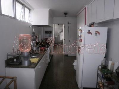 Apartamento para alugar com 3 quartos, 315m² - Foto 17