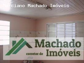 Casa à venda com 5 quartos, 200m² - Foto 2