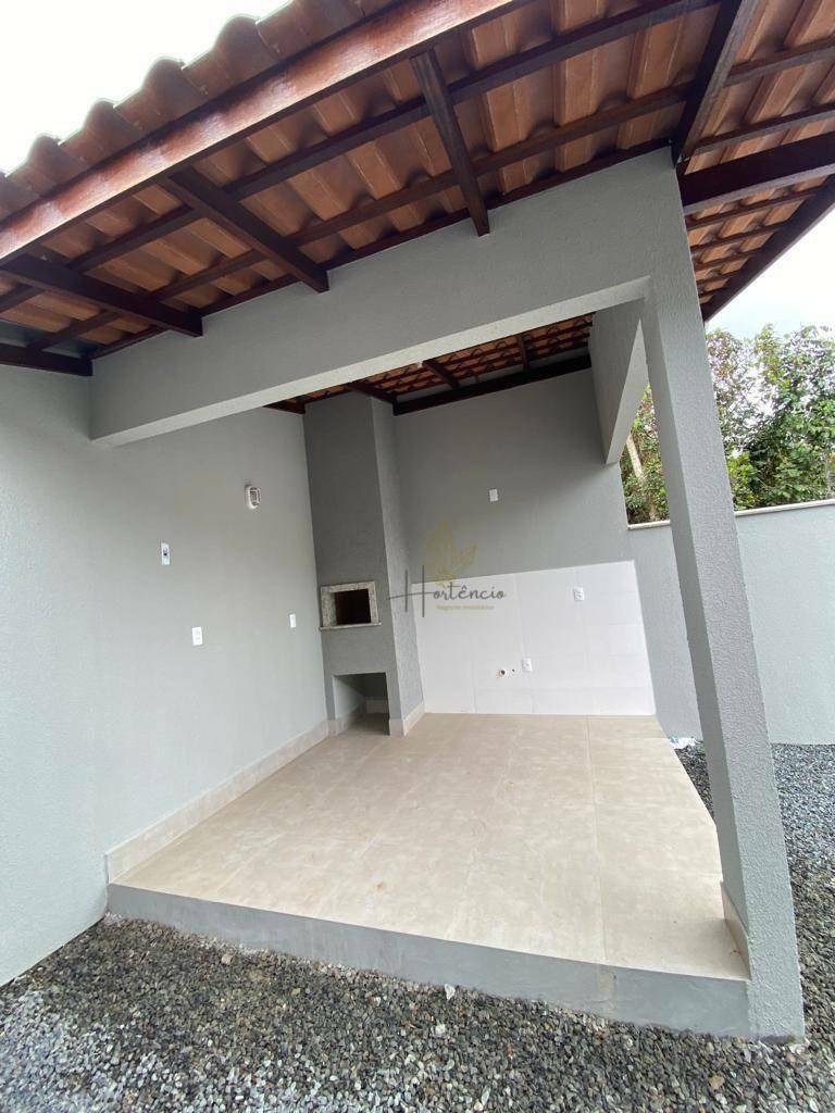 Casa à venda com 2 quartos, 63m² - Foto 2