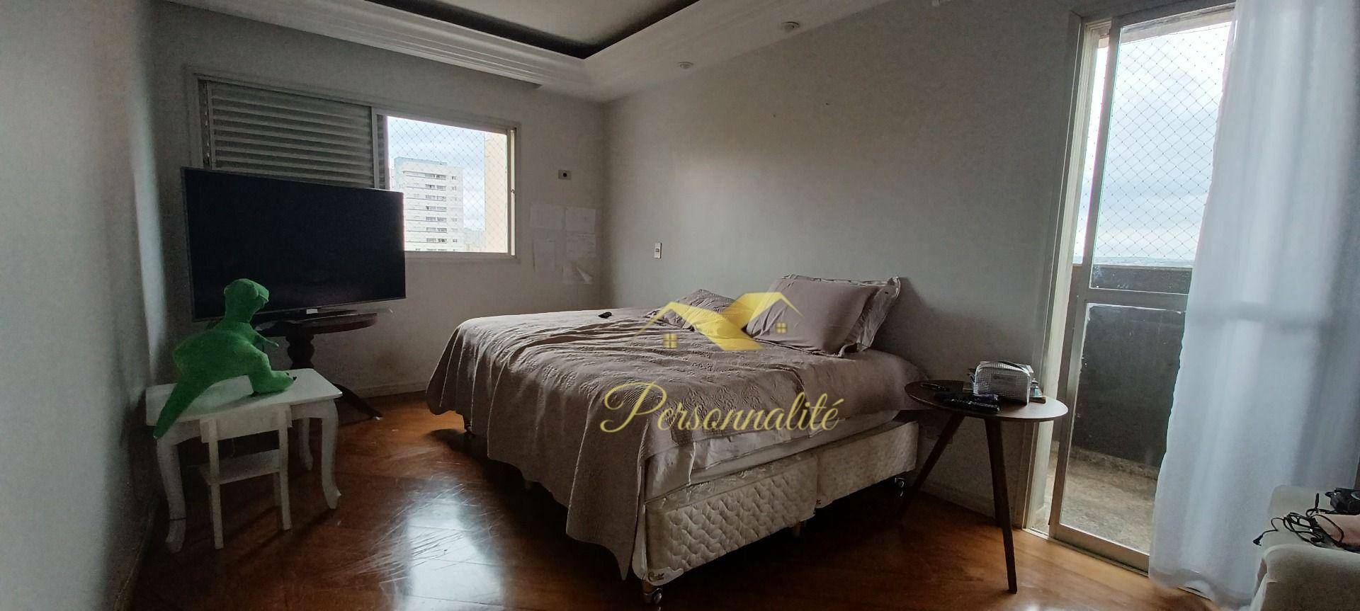 Apartamento à venda com 4 quartos, 210m² - Foto 27