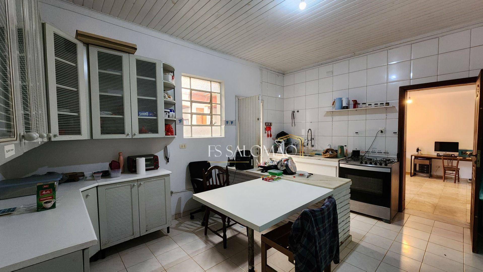 Casa à venda com 3 quartos, 200m² - Foto 18