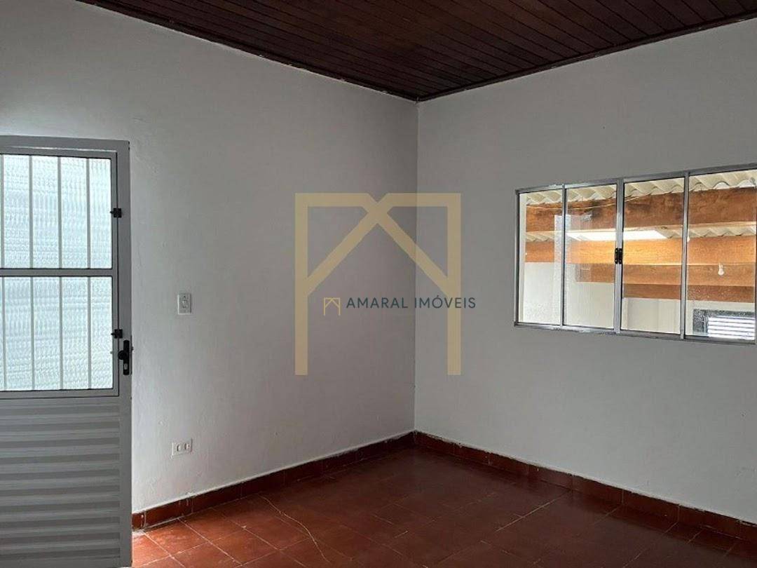 Casa à venda com 1 quarto, 100m² - Foto 1