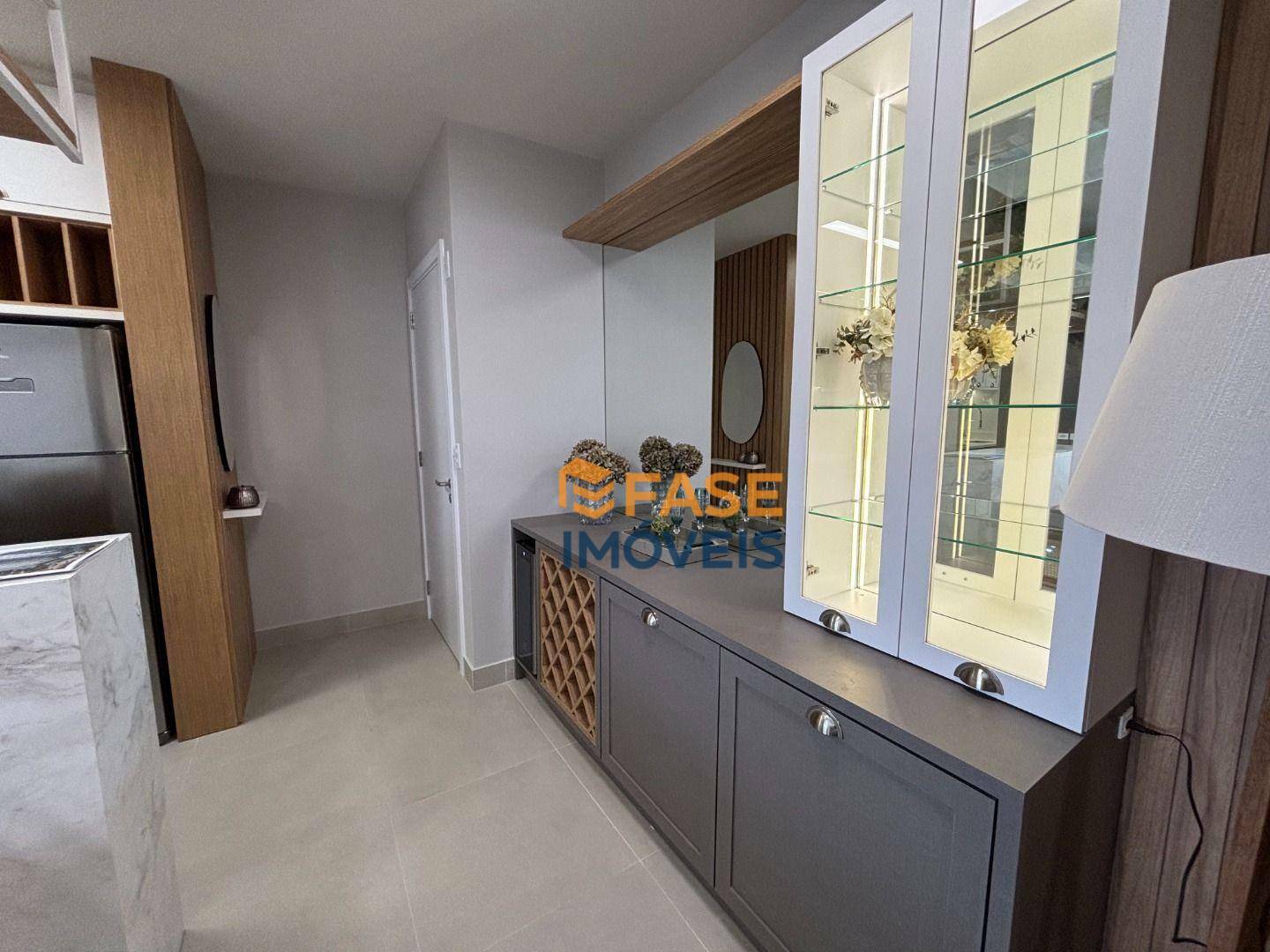 Apartamento à venda com 2 quartos, 62m² - Foto 2