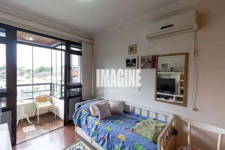 Apartamento à venda com 4 quartos, 212m² - Foto 6