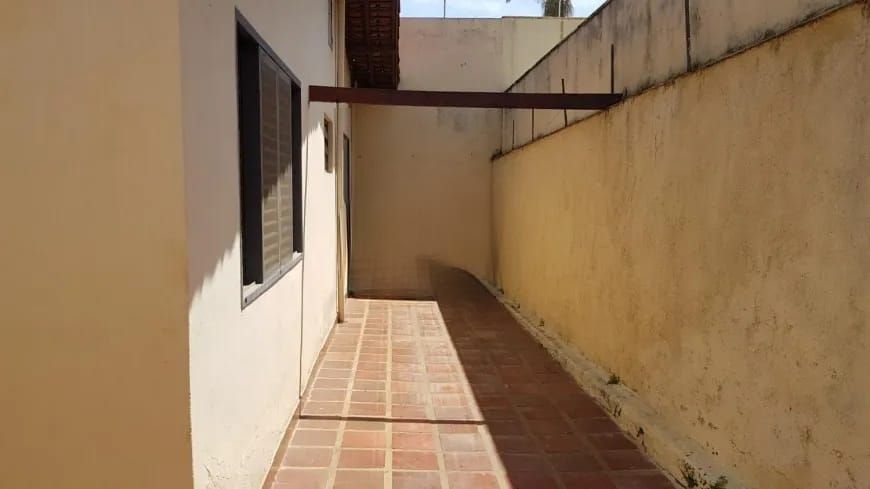 Casa à venda e aluguel com 3 quartos, 167m² - Foto 31