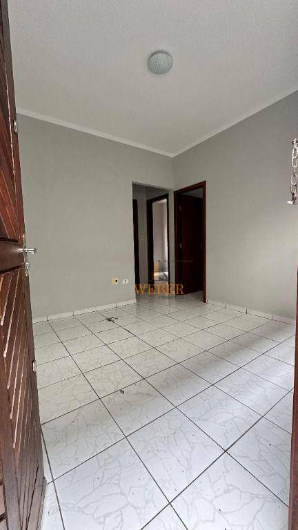 Apartamento à venda com 2 quartos, 44m² - Foto 3