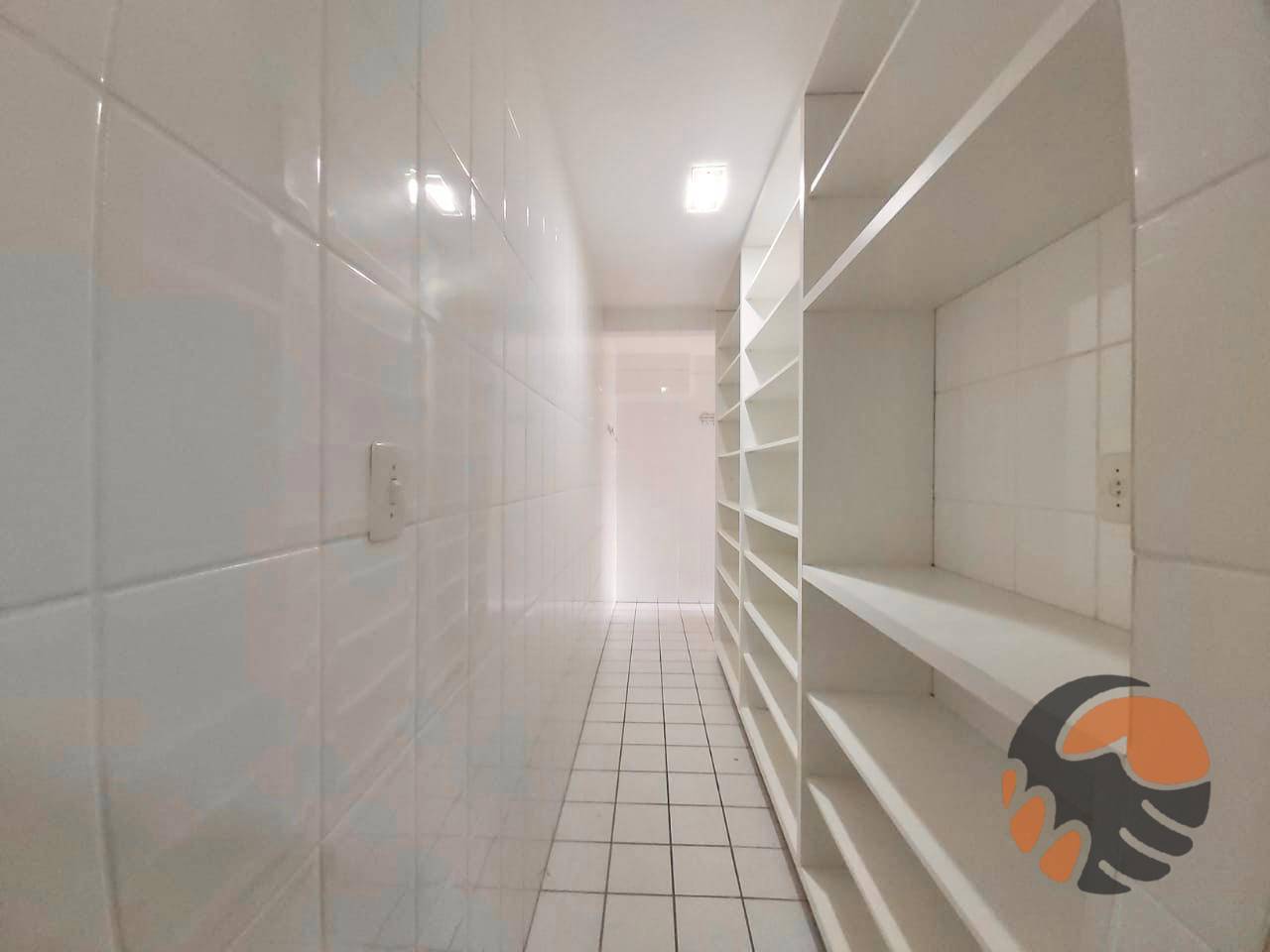 Apartamento à venda com 3 quartos, 94m² - Foto 4