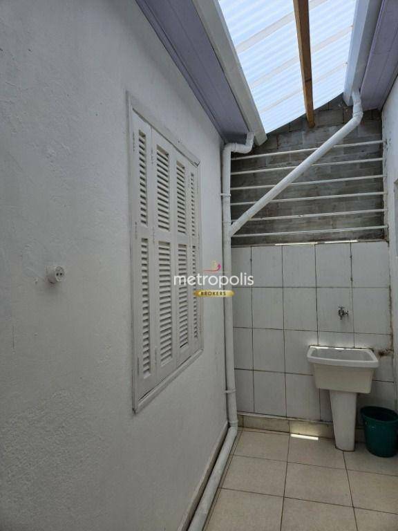 Casa à venda com 2 quartos, 60m² - Foto 9