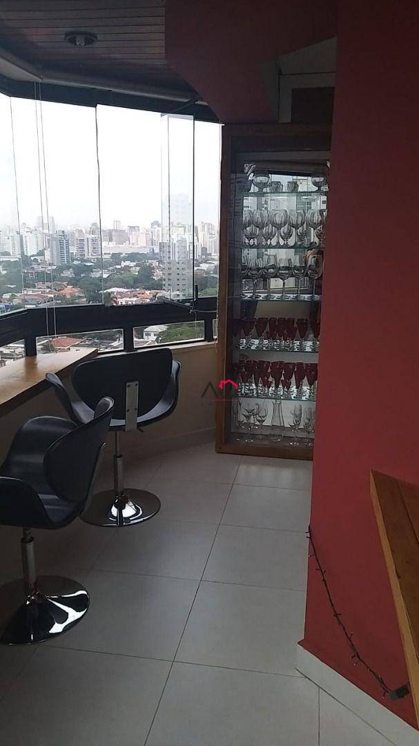 Apartamento à venda com 3 quartos, 197m² - Foto 4