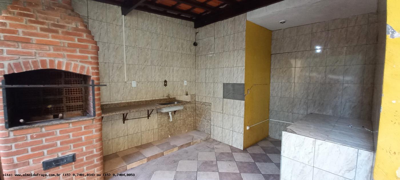 Casa para alugar com 5 quartos, 300m² - Foto 16