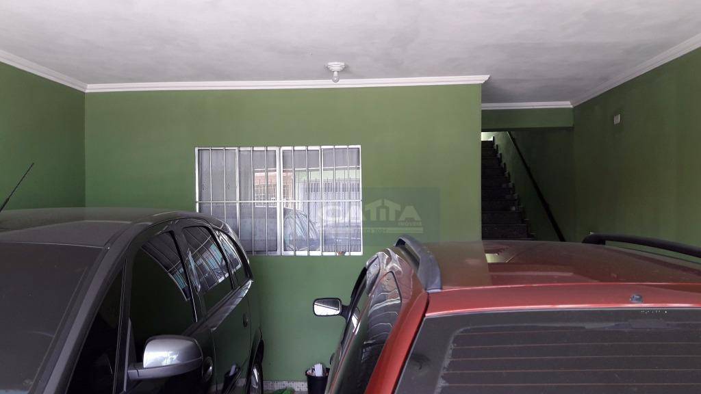 Sobrado à venda com 6 quartos, 180m² - Foto 1