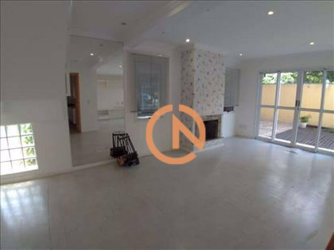 Casa à venda com 4 quartos, 217m² - Foto 7