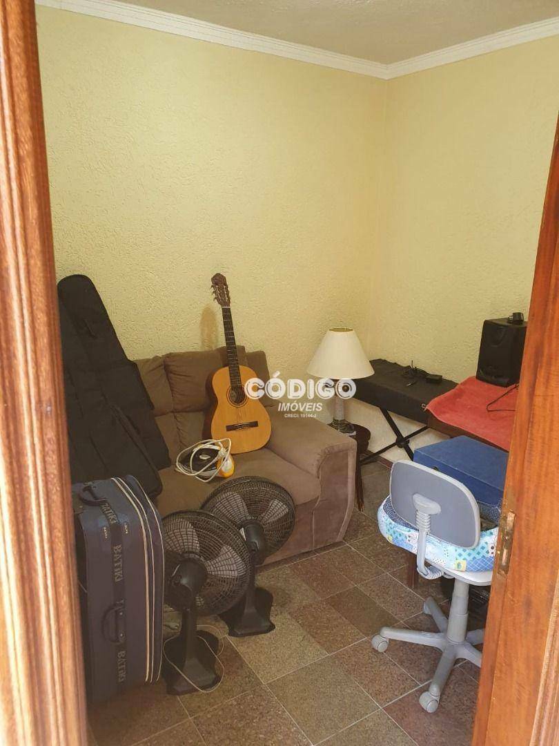 Casa à venda com 3 quartos, 200m² - Foto 25