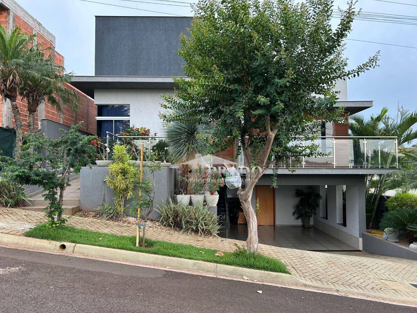 Casa de Condomínio à venda com 4 quartos, 245m² - Foto 2