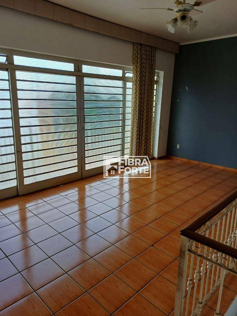 Casa à venda com 3 quartos, 210m² - Foto 18