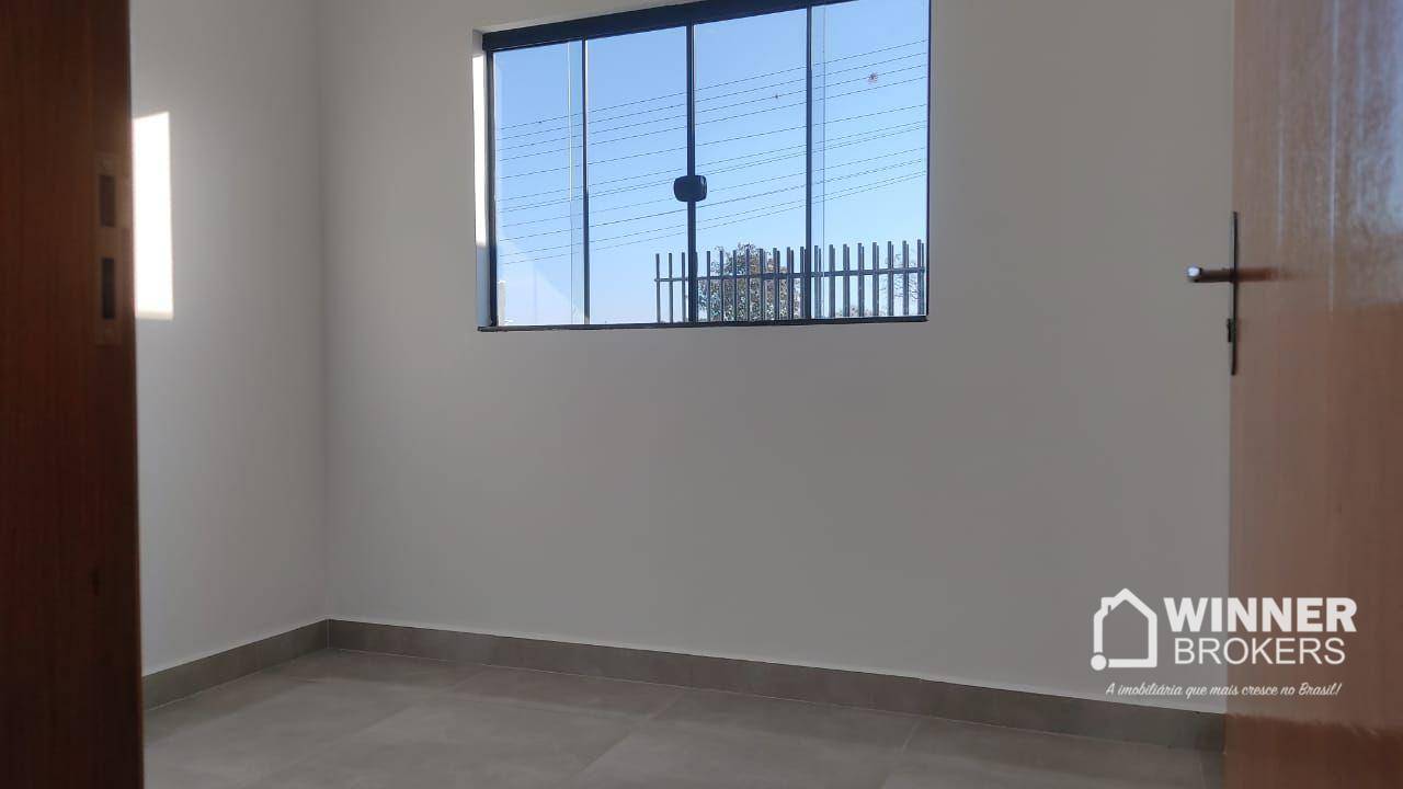 Casa à venda com 3 quartos, 75m² - Foto 4
