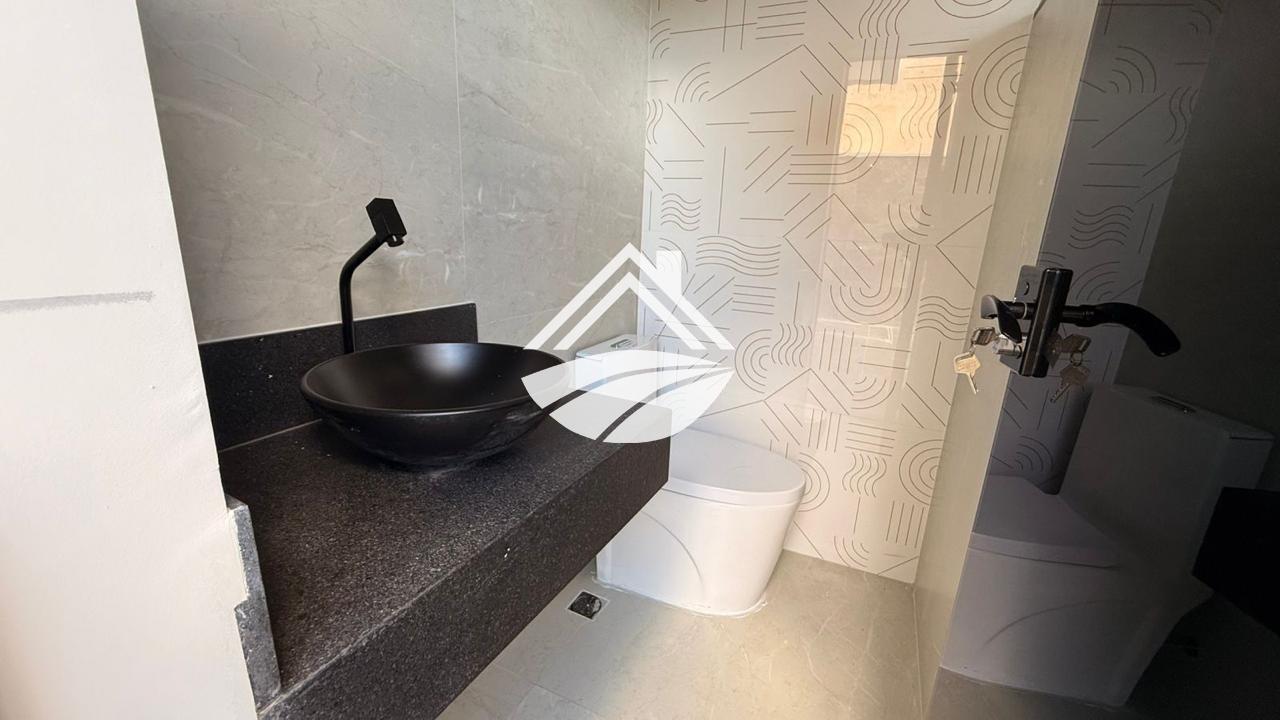 Casa à venda com 3 quartos, 240m² - Foto 4